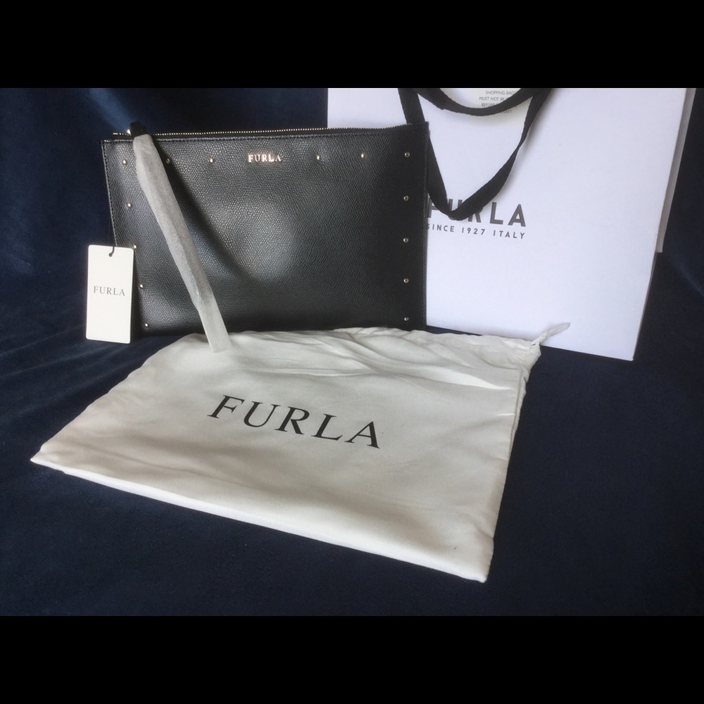 FURLA NWT leather envelope bag w/removable strap